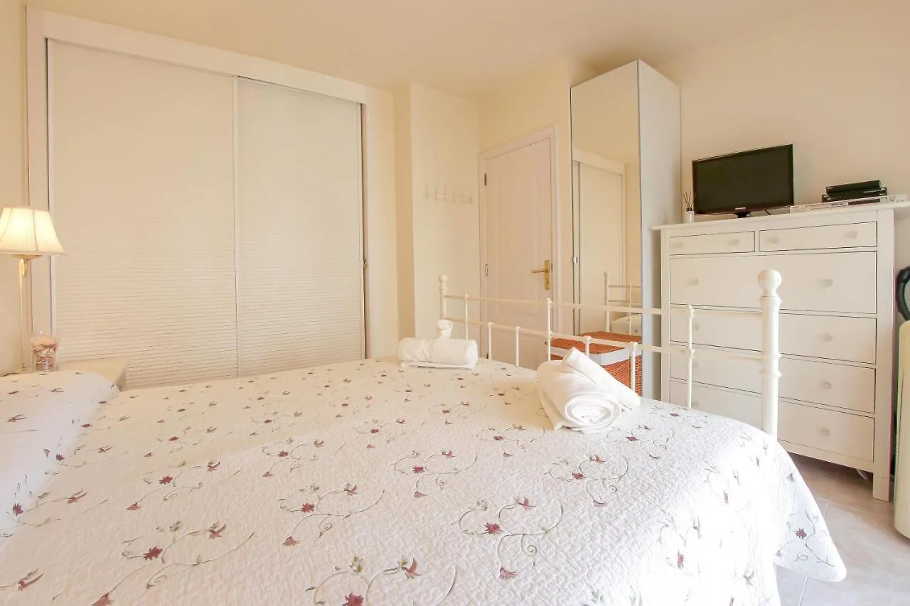 Holiday home Lovely 2 Bedroom Home With Nice Pool And View, K26 Costa Del Silencio